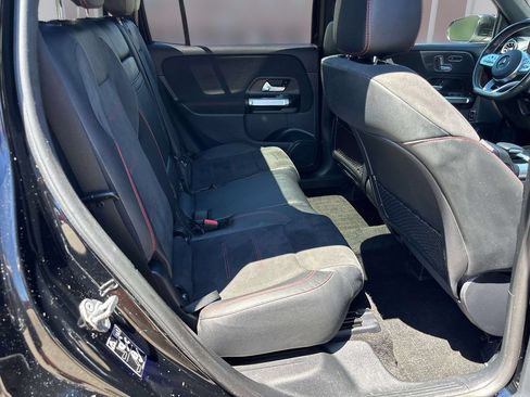 Used 2021 Mercedes-Benz GLB 250 4MATIC image 14