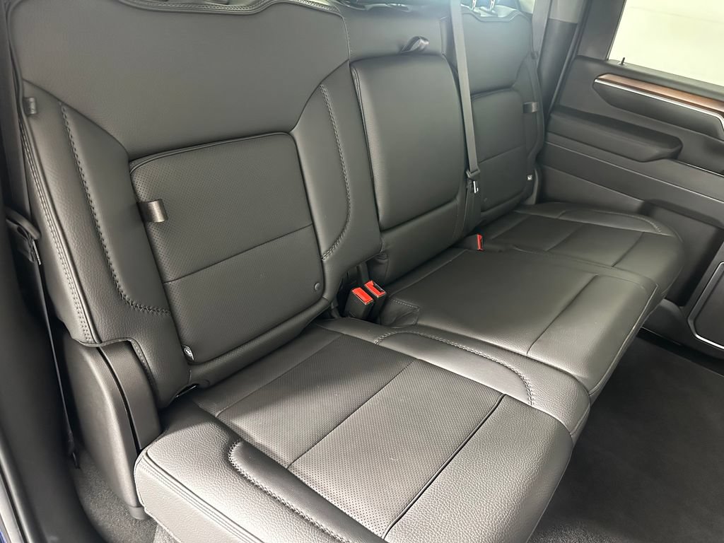 Used 2026 GMC Sierra 3500 Denali w/ Denali Reserve Package AWD/4WD image 30