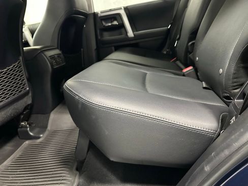 Used 2022 Toyota 4Runner Limited AWD/4WD image 40
