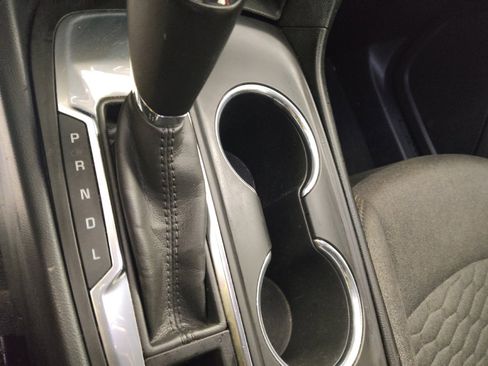 Used 2019 Chevrolet Equinox LT w/ Driver Convenience Package FWD image 26