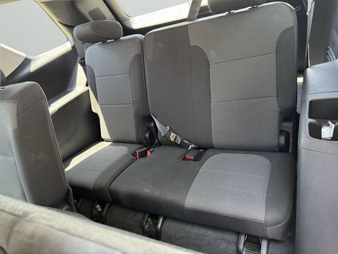 Used 2020 Chevrolet Traverse LS AWD/4WD image 13