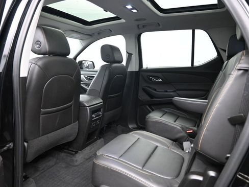 Used 2021 Chevrolet Traverse RS w/ LPO, Floor Liner Package image 28
