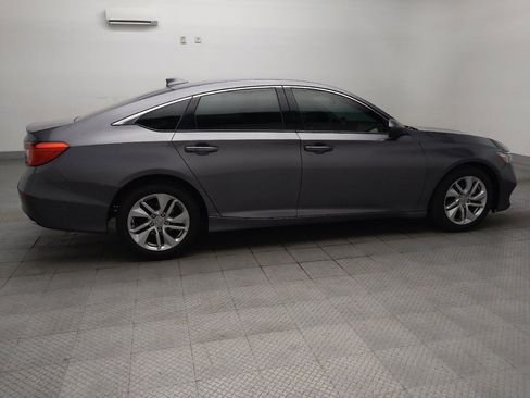 Used 2018 Honda Accord LX image 10
