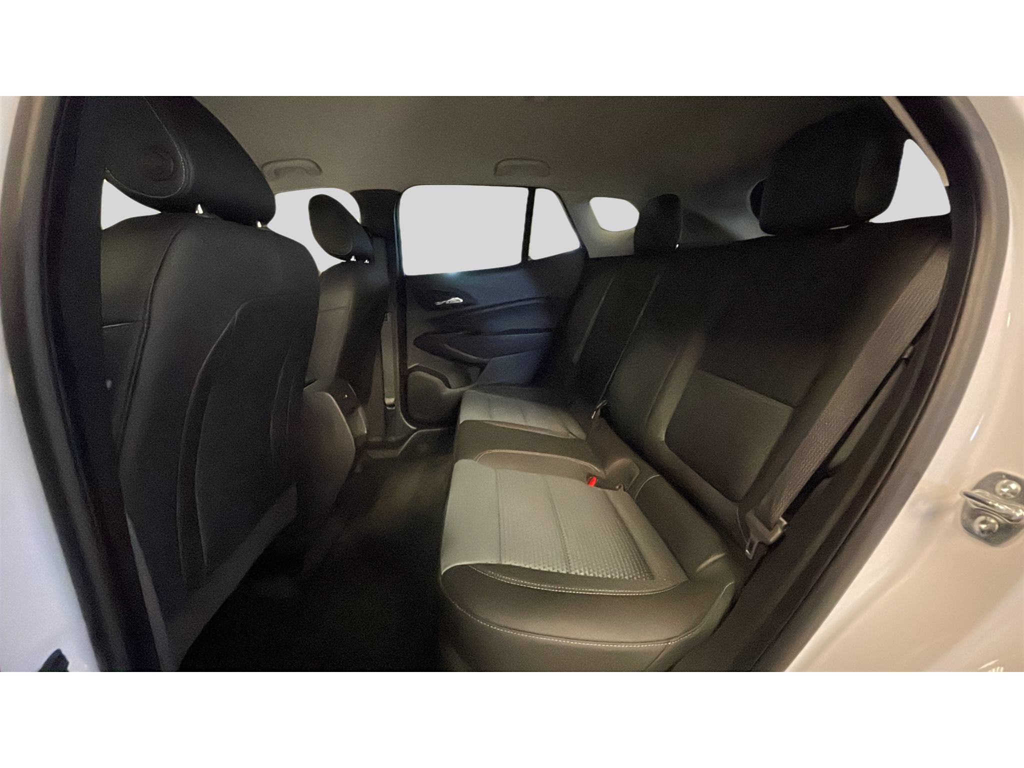 Used 2025 Chevrolet Trax LT w/ Driver Confidence Package FWD image 14
