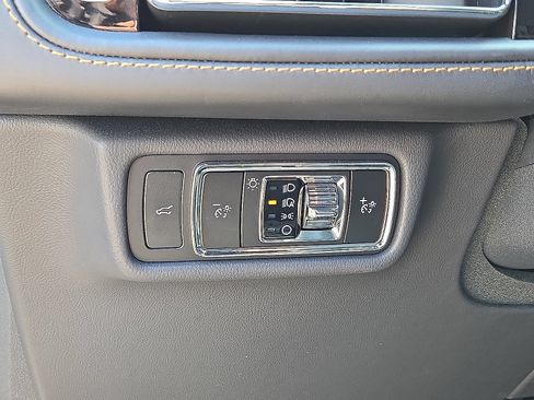 Used 2025 Lincoln Aviator Black Label AWD/4WD image 26