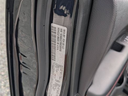 Used 2025 Dodge Durango R/T w/ Blacktop Package AWD/4WD image 17