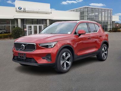 Used 2023 Volvo XC40 B5 Plus w/ Driver Assist Package