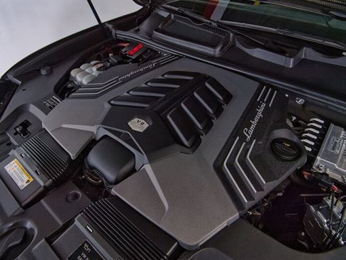 Used 2024 Lamborghini Urus S image 48