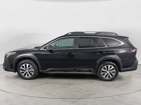Certified 2025 Subaru Outback Premium AWD/4WD image 2