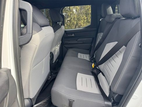 Used 2024 Toyota Tacoma TRD Sport w/ TRD Sport Upgrade Package image 18