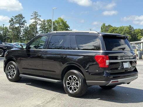 Used 2024 Ford Expedition XLT AWD/4WD image 3