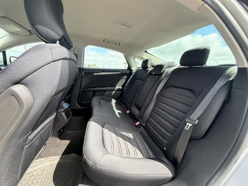 Used 2016 Ford Fusion SE image 8