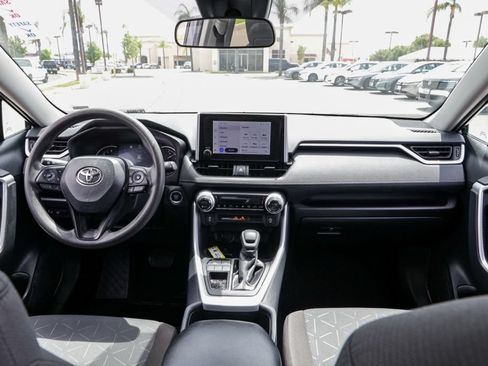 Used 2025 Toyota RAV4 XLE FWD image 26