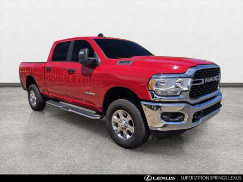 Used 2024 RAM 2500 Big Horn w/ Safety Group AWD/4WD image 2