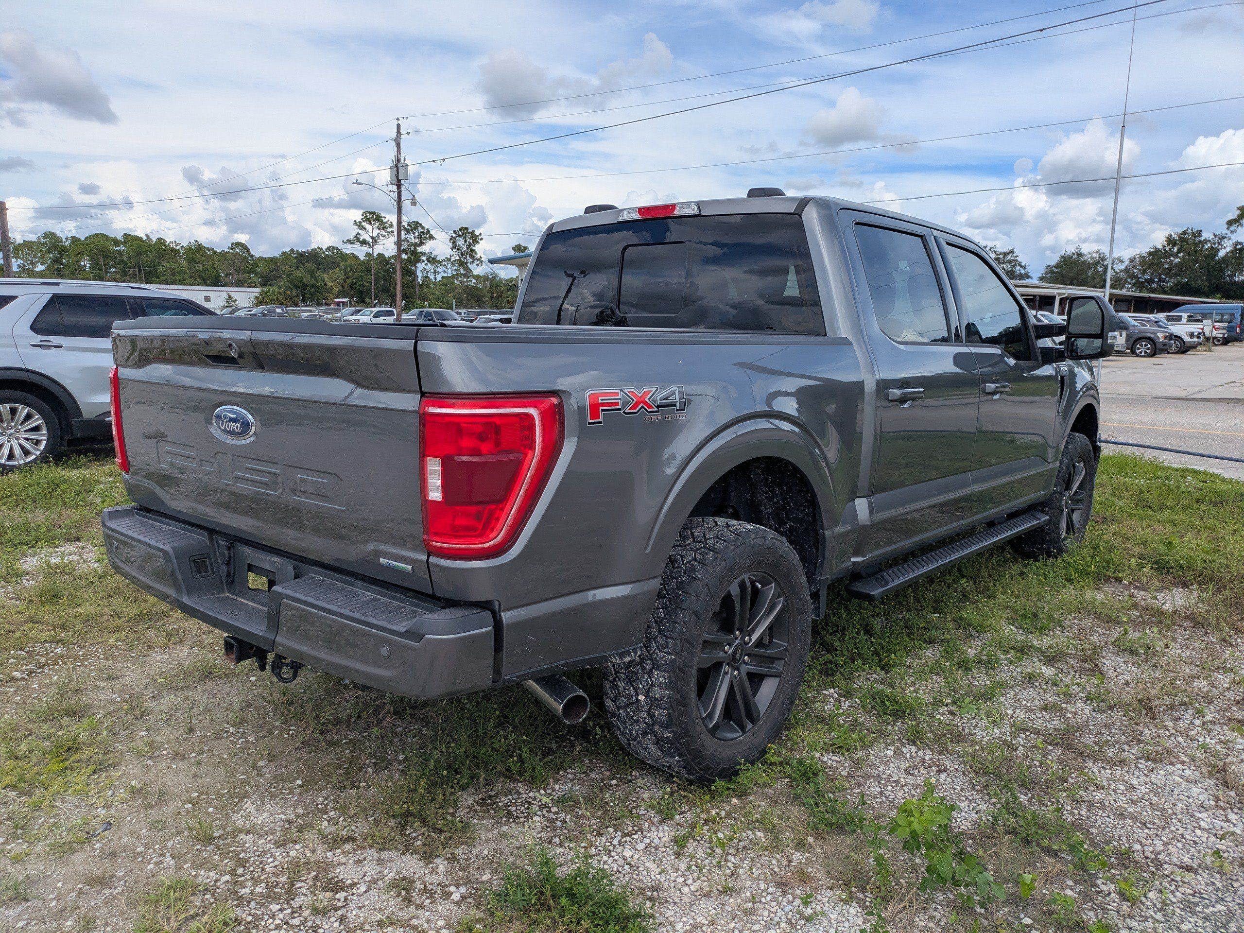 Used 2022 Ford F150 XLT w/ Equipment Group 302A High AWD/4WD image 4