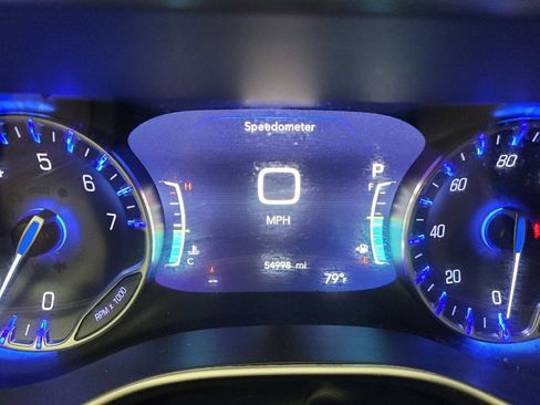 Used 2022 Chrysler Pacifica Touring-L FWD image 23