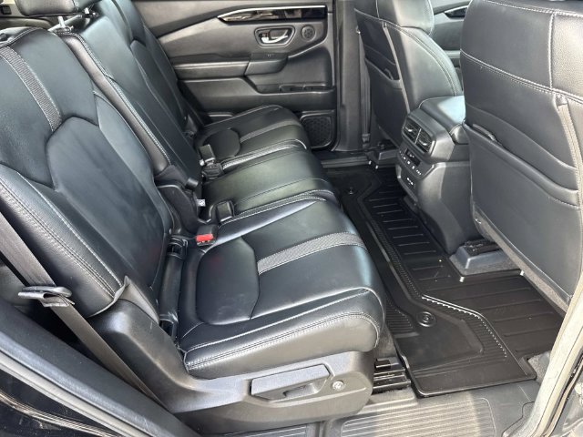 Used 2025 Honda Pilot Touring image 33