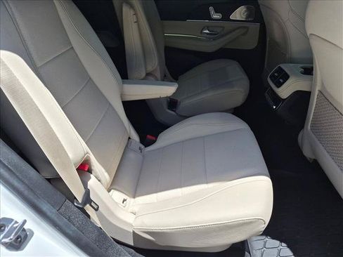 Certified 2025 Mercedes-Benz GLS 450 4MATIC image 20