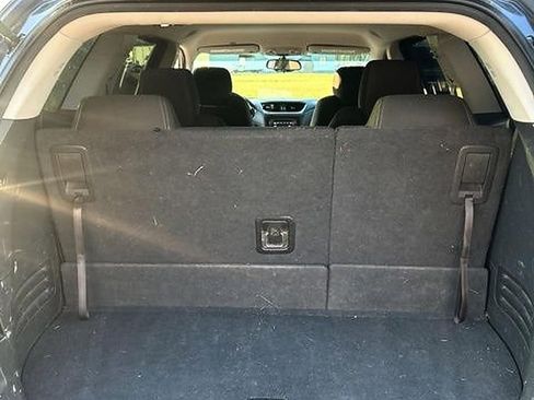 Used 2015 Chevrolet Traverse LT w/ Style and Technology Package FWD image 10
