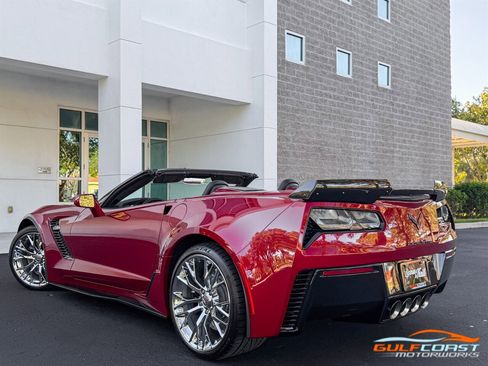 Used 2015 Chevrolet Corvette Z06 w/ 3LZ Preferred Equipment Group image 53