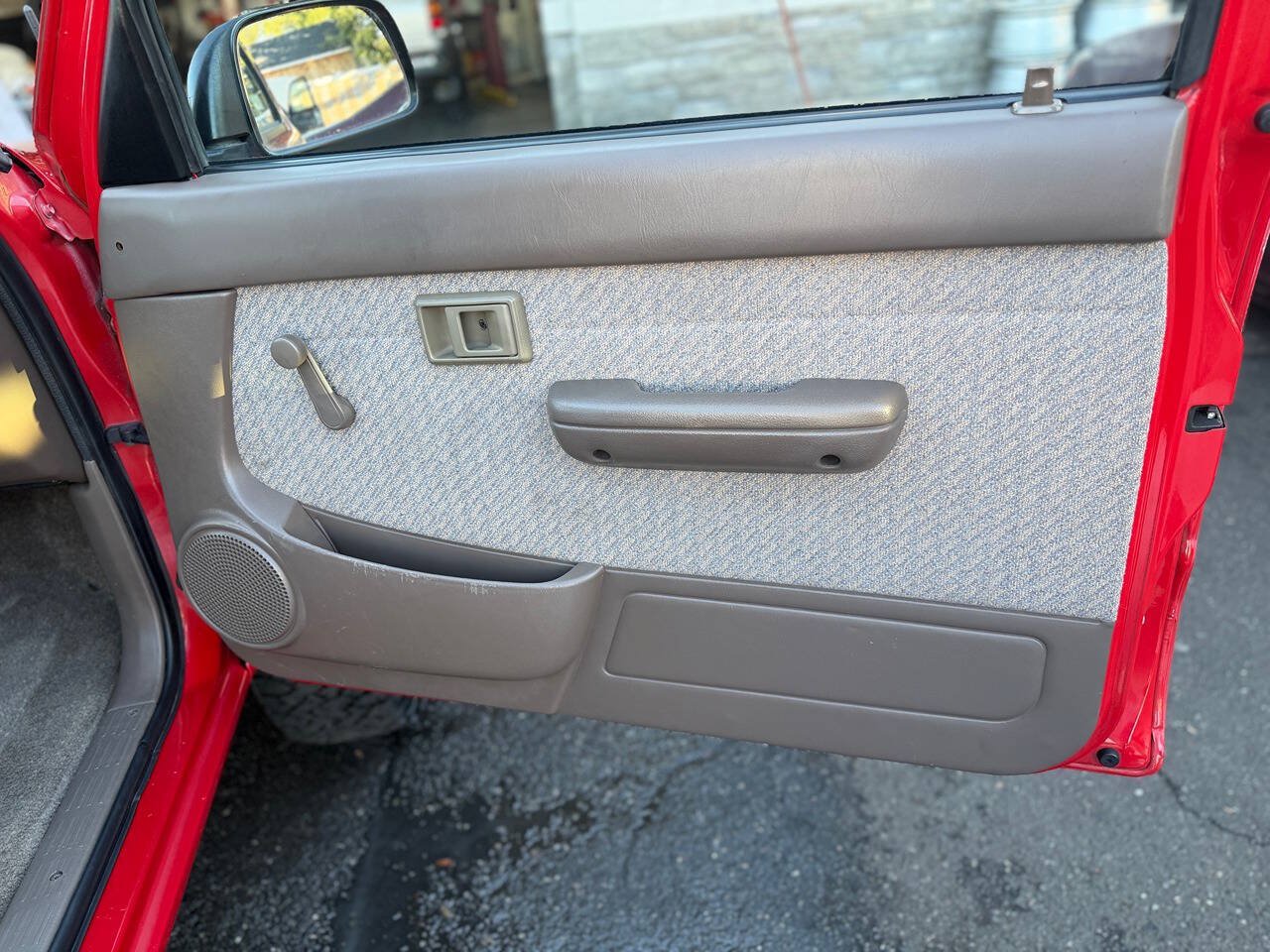 Used 1995 Toyota Tacoma 4x4 Regular Cab image 37