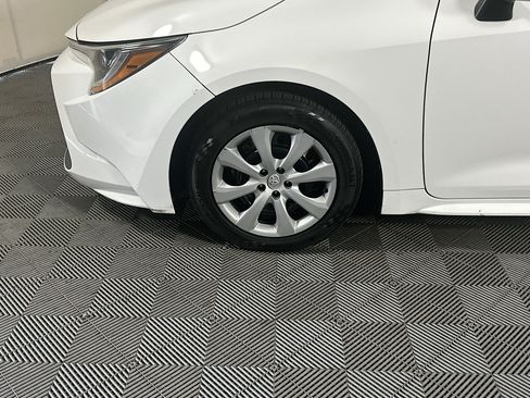Used 2022 Toyota Corolla LE FWD image 11