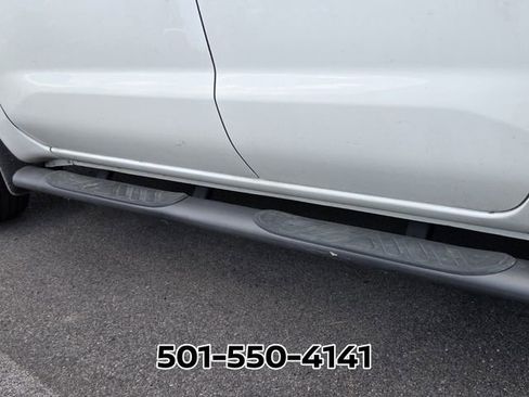 Used 2022 Nissan Frontier SV image 7