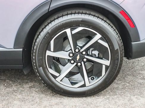 New 2026 Chevrolet Equinox EV LT image 10