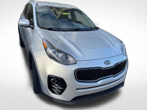 Used 2017 Kia Sportage EX image 3