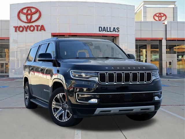 Used 2024 Jeep Wagoneer L Series II RWD image 1