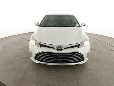 Used 2016 Toyota Avalon Limited w/ Toyota Safety Sense Package FWD image 12