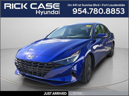 Used 2023 Hyundai Elantra SEL w/ Cargo Package FWD image 1