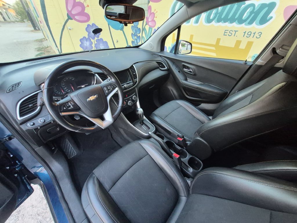 Used 2019 Chevrolet Trax LT w/ LT Convenience Package AWD/4WD image 12