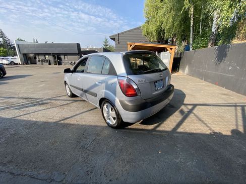 Used 2007 Kia Rio5 SX w/ PWR Pkg FWD image 4