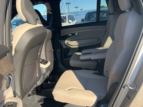 New 2026 Volvo XC90 B6 Plus image 23