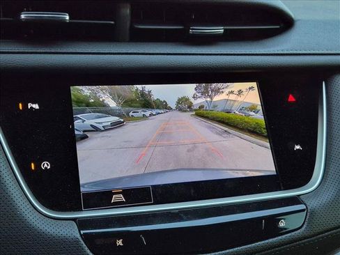 Used 2025 Cadillac XT6 Luxury FWD image 20