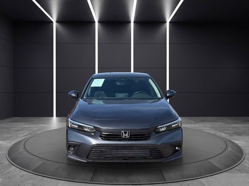 Used 2024 Honda Civic Touring image 2