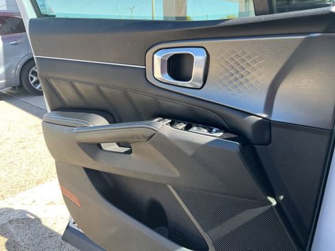 Used 2021 Kia Sorento SX image 11