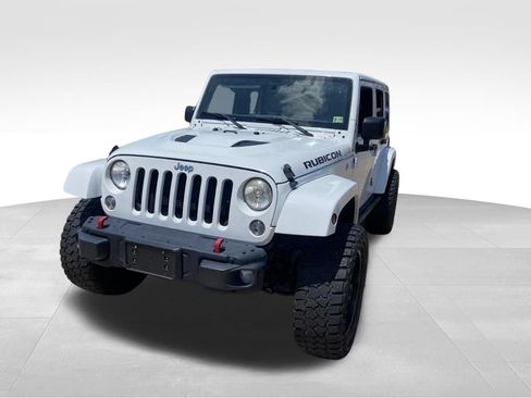 Used 2017 Jeep Wrangler Unlimited Rubicon AWD/4WD image 3