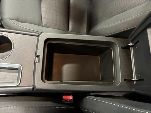 Used 2025 Nissan Altima 2.5 SV image 15