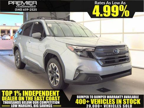 Used 2025 Subaru Forester Premium AWD/4WD image 1