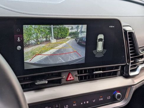 Used 2024 Kia Sportage EX image 27