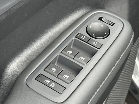 Used 2026 Hyundai Santa Fe SEL FWD image 17