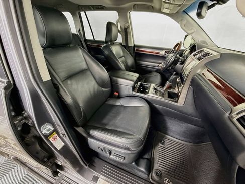 Used 2017 Lexus GX 460 Premium AWD/4WD image 30