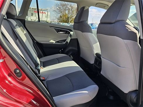 Used 2024 Toyota RAV4 XLE image 17