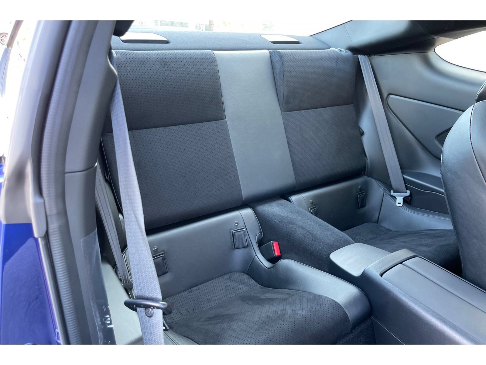 Used 2025 Toyota GR86 Premium w/ Performance Package RWD image 17