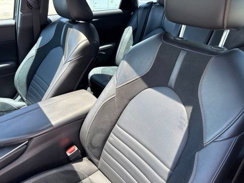 Used 2022 Toyota Avalon Touring FWD image 11