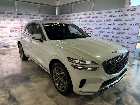 Used 2025 Genesis GV70 2.5T AWD/4WD image 5