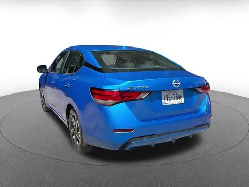 Used 2025 Nissan Sentra SV FWD image 11