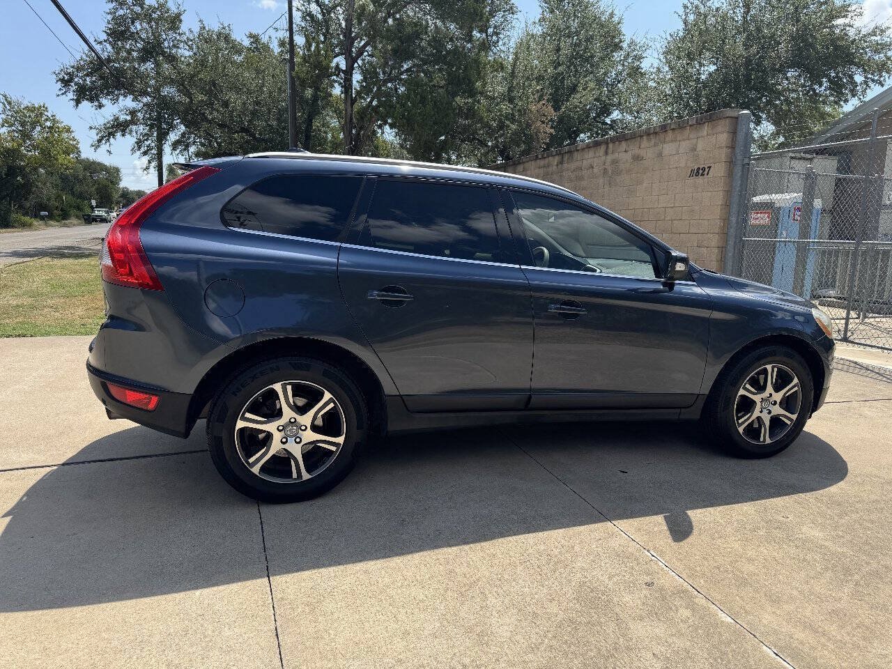 Used 2012 Volvo XC60 T6 AWD/4WD image 12